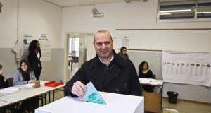 Bonaccini rende pubblici gli elenchi dei suoi finanziatori per le elezioni del 2014