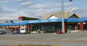 Ancora nessuna certezza sul futuro dei lavoratori dell'aeroporto di Forlì