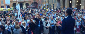 La manifestazione del M5S per l'acqua pubblica a Reggio Emilia