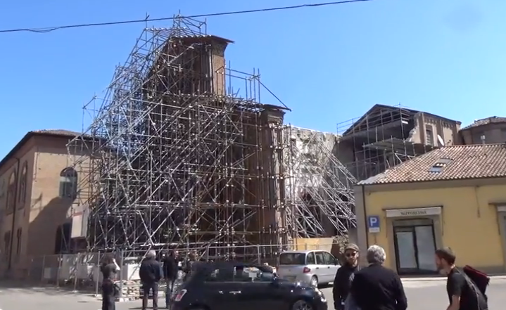 La ricostruzuione "lenta" a Mirandola