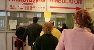 L'assessore Venturi ha annunciato un piano per la riduzione delle liste d'attesa, ma solo sui giornali.