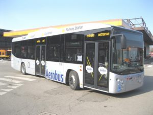 Il BLQ, l'aerobus che collega la stazione di Bologna con l'aeroporto Marconi