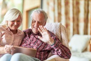 Pensionati sorridenti