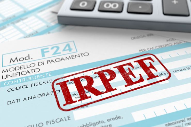 documenti scritta irpef e calcolatrice
