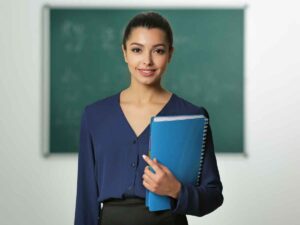 Giovane docente in aula
