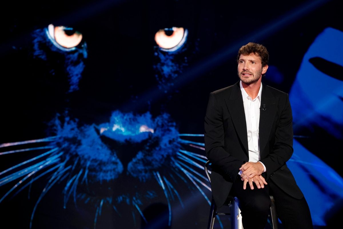 Stefano De Martino sofferente