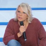 Maria De FIlippi sulle scale di UeD